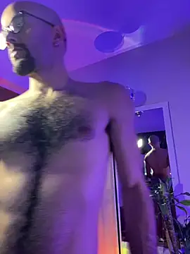 LarryGarzon online show from May 9, 1:39 am
