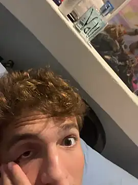 Albert daddyyy online show from June 22, 6:01 pm
