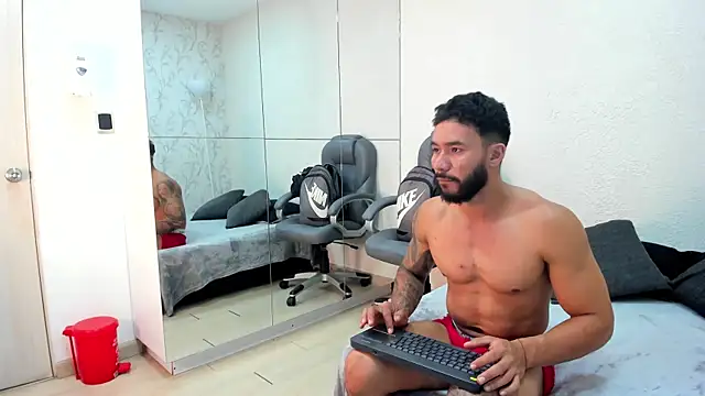 Axel power  online show from May 25, 3:24 am