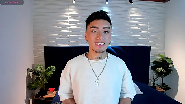 Spencerwhite  online show from July 2, 7:53 pm