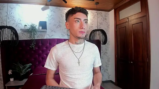 Spencerwhite  online show from July 4, 8:34 pm
