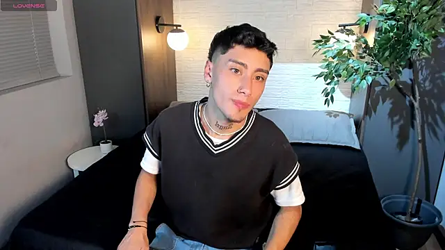 Spencerwhite  online show from June 23, 8:45 pm