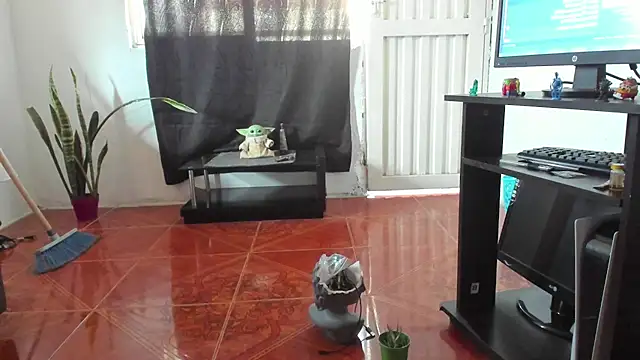 AlexRoyce  online show from May 28, 12:36 pm