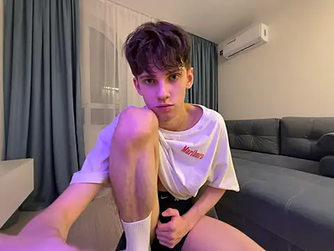 Ryann Desire online show from July 18, 5:18 pm
