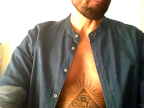 Alessandromagno8 online show from May 25, 8:53 am
