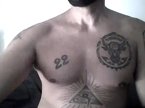 Alessandromagno8 online show from June 8, 11:00 am