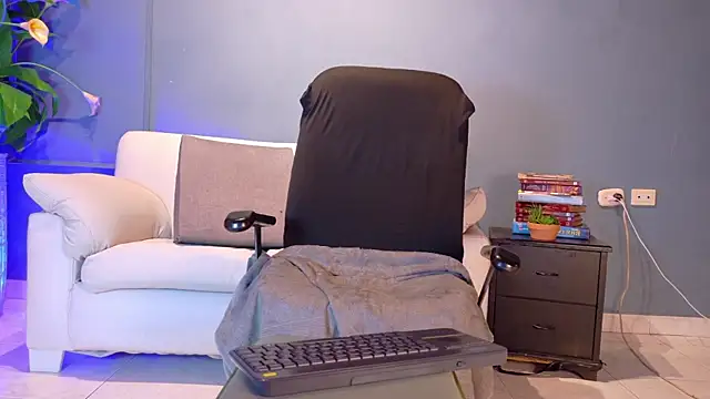 criss hardcock  online show from July 11, 1:57 pm