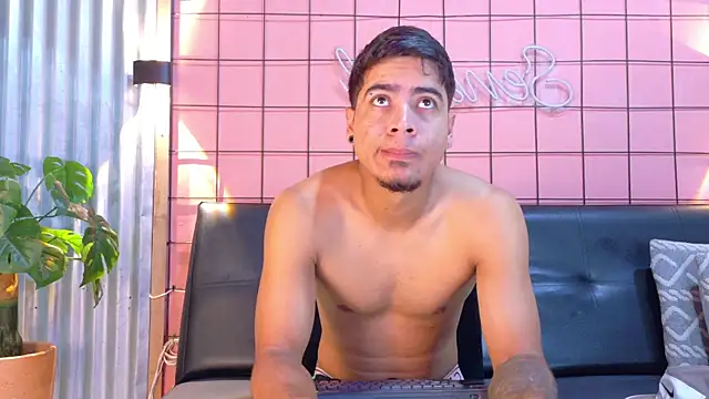 criss hardcock  online show from May 19, 1:17 pm