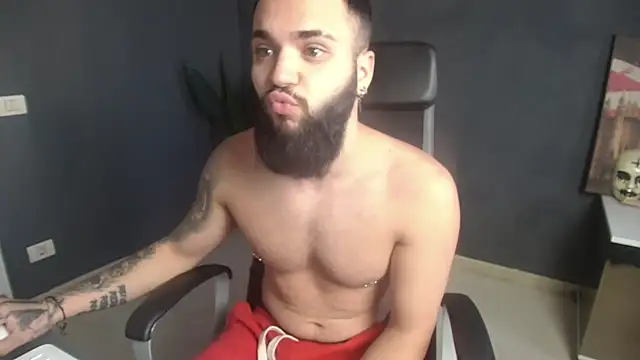 OscarWillss online show from July 31, 4:34 am