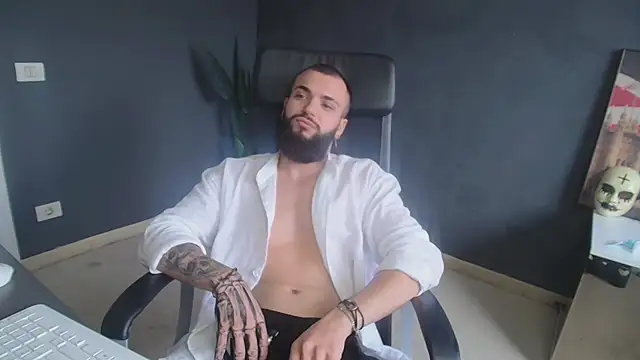 OscarWillss online show from July 4, 7:22 am