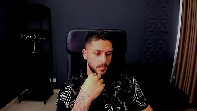 TroyWadee online show from July 24, 9:49 am