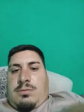 juaniglesias1977 online show from May 18, 6:08 am