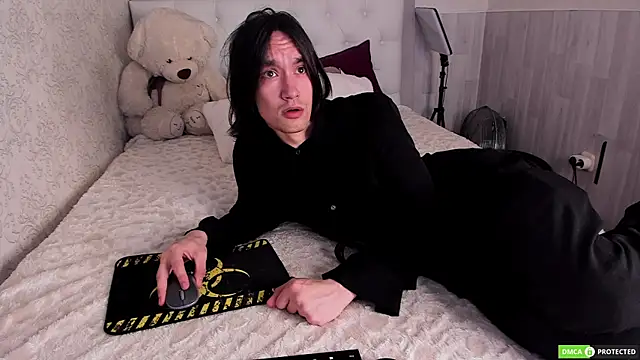 CalvinChapman online show from July 21, 2:57 am