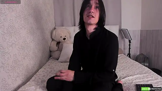 CalvinChapman online show from July 19, 4:51 am