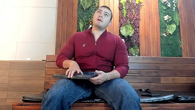 Darius Wolfe online show from June 9, 11:34 am