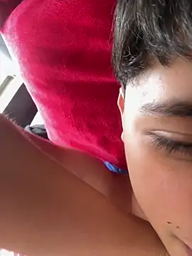 yahir1x online show from May 31, 9:27 pm