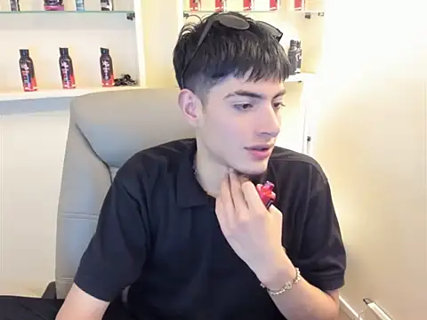 andylol330 online show from July 1, 6:36 am