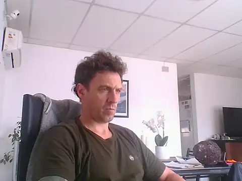 sebasevi online show from June 2, 2:29 pm