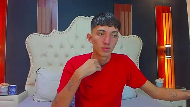 MichaelVasquex online show from May 16, 12:14 pm