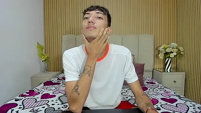 MichaelVasquex online show from June 7, 12:34 pm