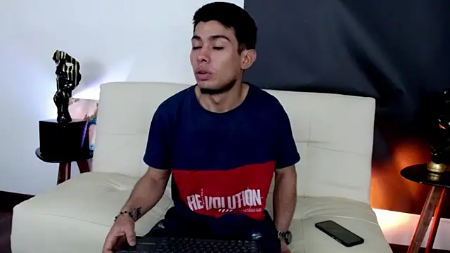 juancho wild online show from May 20, 11:17 am