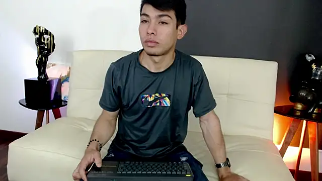 juancho wild online show from May 26, 11:50 am