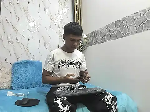 lonjitas twink hot online show from June 6, 3:01 am