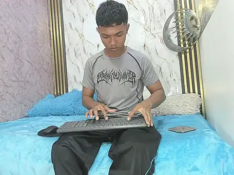 lonjitas twink hot online show from May 30, 2:00 am