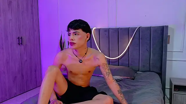 Zeyn smith online show from May 29, 12:26 pm
