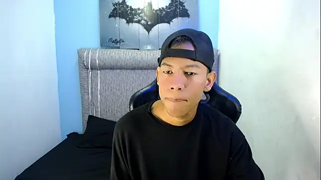 Taylerr 18 online show from June 12, 1:53 pm