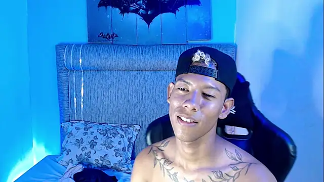 Taylerr 18 online show from May 20, 3:35 am