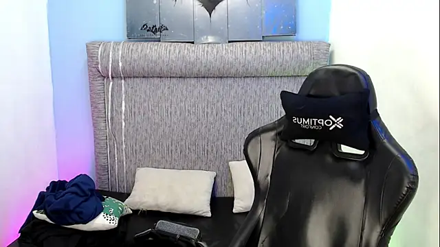 Taylerr 18 online show from June 3, 12:51 pm
