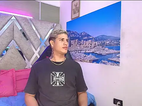 dominic connor online show from June 5, 3:33 am