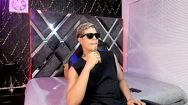 dominic connor online show from June 8, 3:40 am