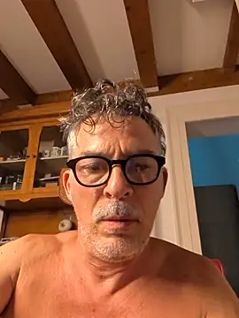 cuchacho online show from July 18, 2:11 pm