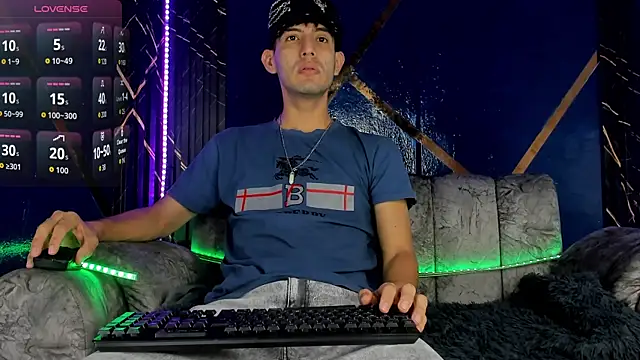 sexy hairy1 online show from June 24, 11:24 am