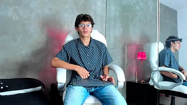 Ethan todd online show from May 19, 3:24 am