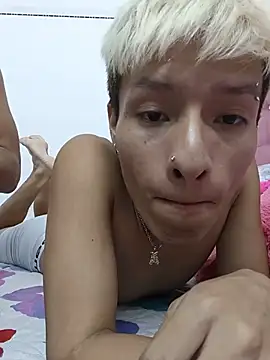 Ryan 04 online show from August 3, 2:56 pm