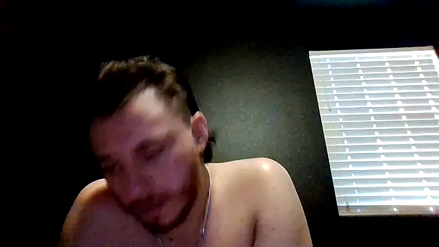 Tallhungcloudyyy online show from May 24, 2:28 am