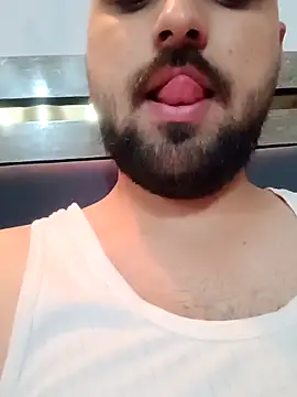smrtboy01010 online show from May 20, 4:24 pm
