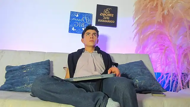 Vincent Kane online show from July 12, 3:19 am