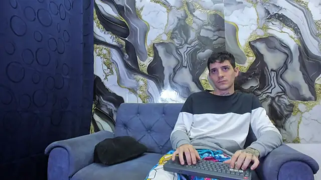 boy max latin online show from May 28, 7:23 pm