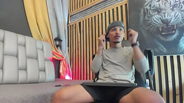Camilo Contreras online show from July 17, 8:15 pm