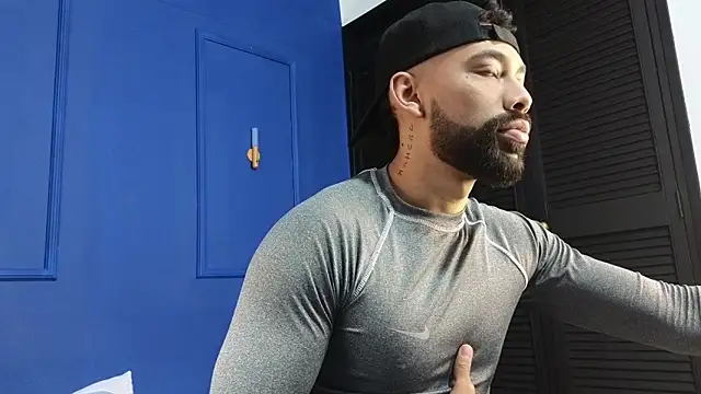 Blade millerr online show from June 13, 12:14 pm