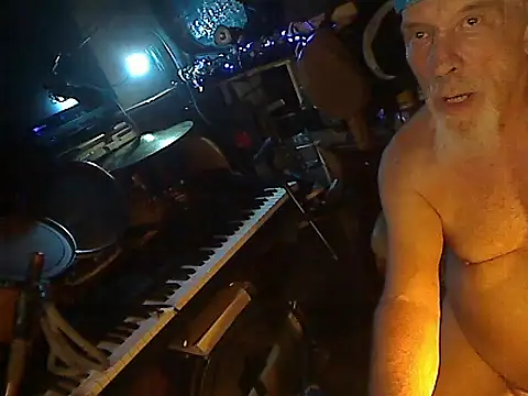 Dreamzluvz2 online show from July 25, 4:53 am