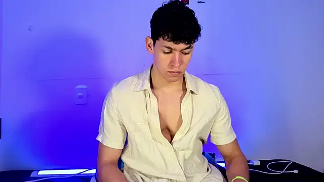 Luke Muscle online show from May 29, 12:59 pm