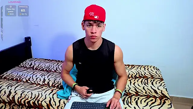 Luke Muscle online show from June 13, 4:05 pm