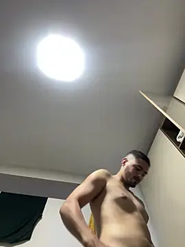 Gugostoso04 online show from June 2, 5:25 pm