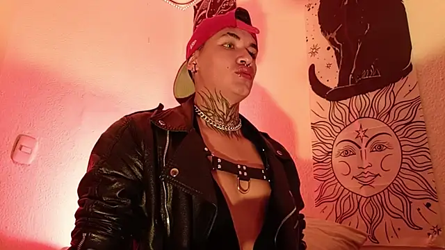 AlecBanne  online show from June 7, 2:07 am