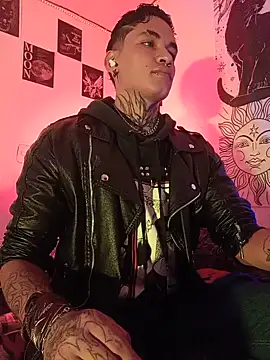 AlecBanne  online show from July 13, 9:39 pm